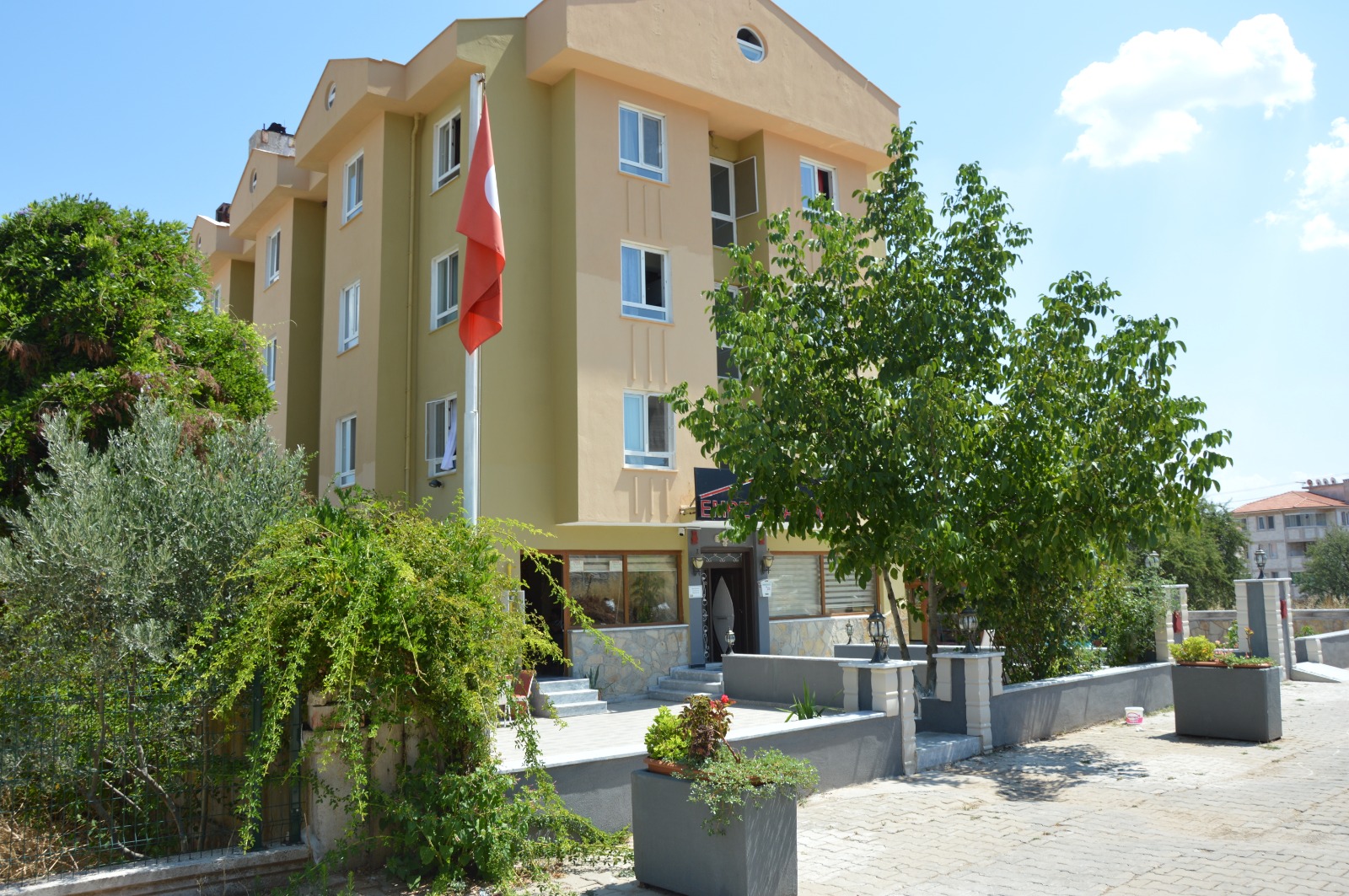 Emre Apartmanı , Kötekli, Muğla